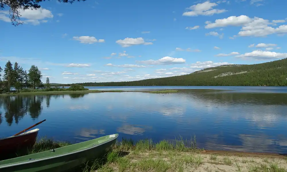 Lake boat trips